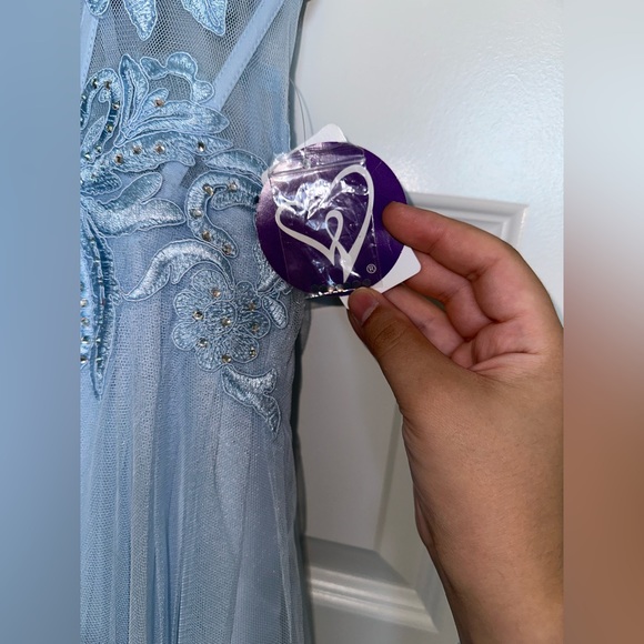 Dress Stunning baby blue maxi prom wedding formal dress size 7 - Picture 8 of 10